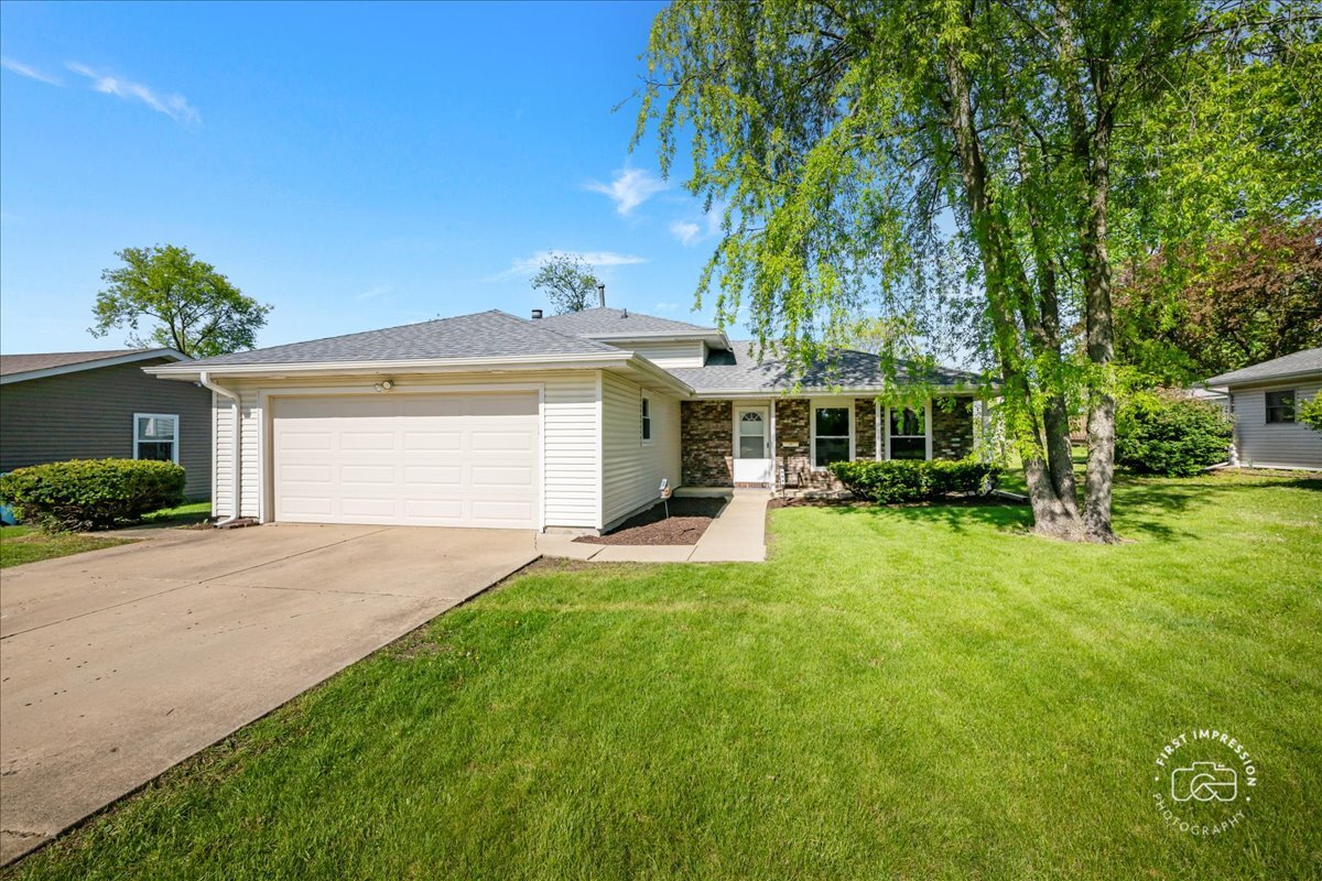 966 Elmwood Drive