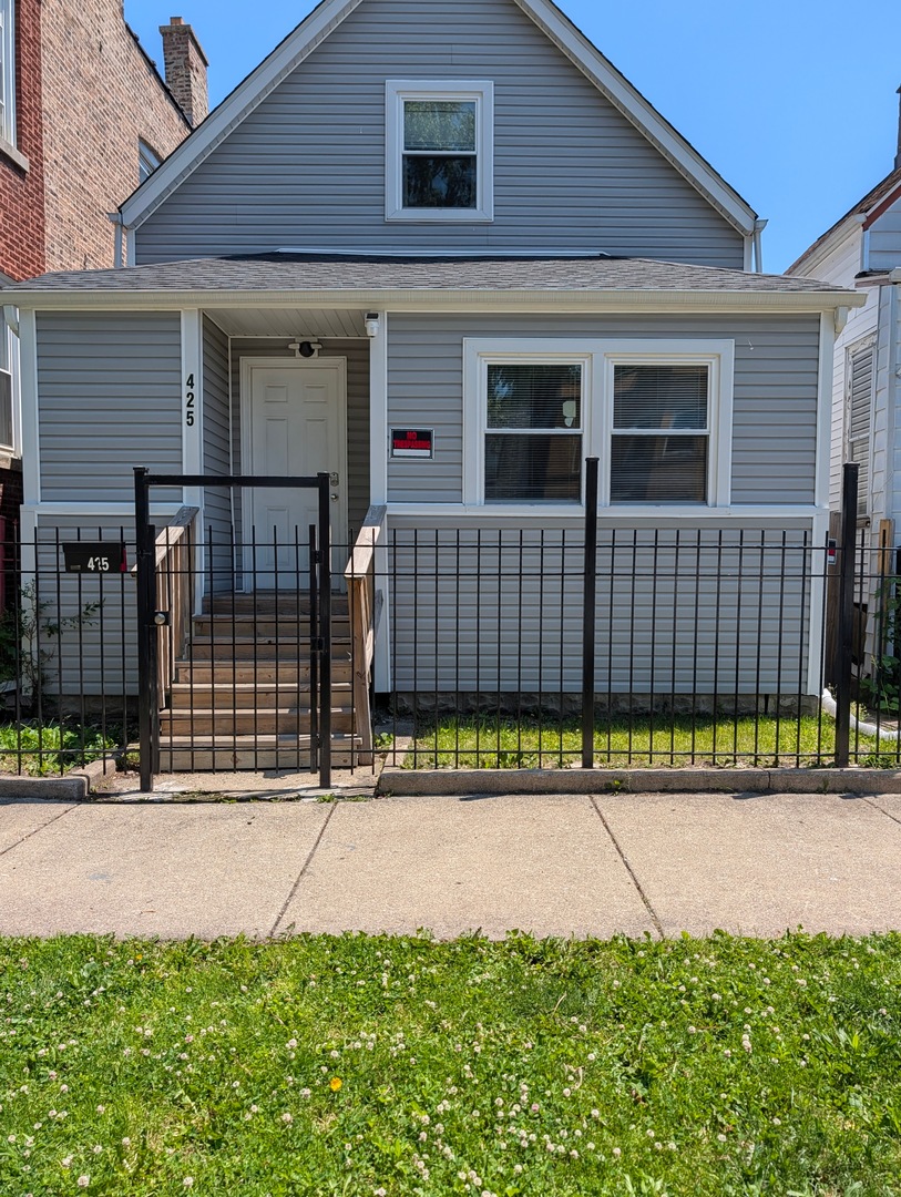 425 Lawler Avenue
