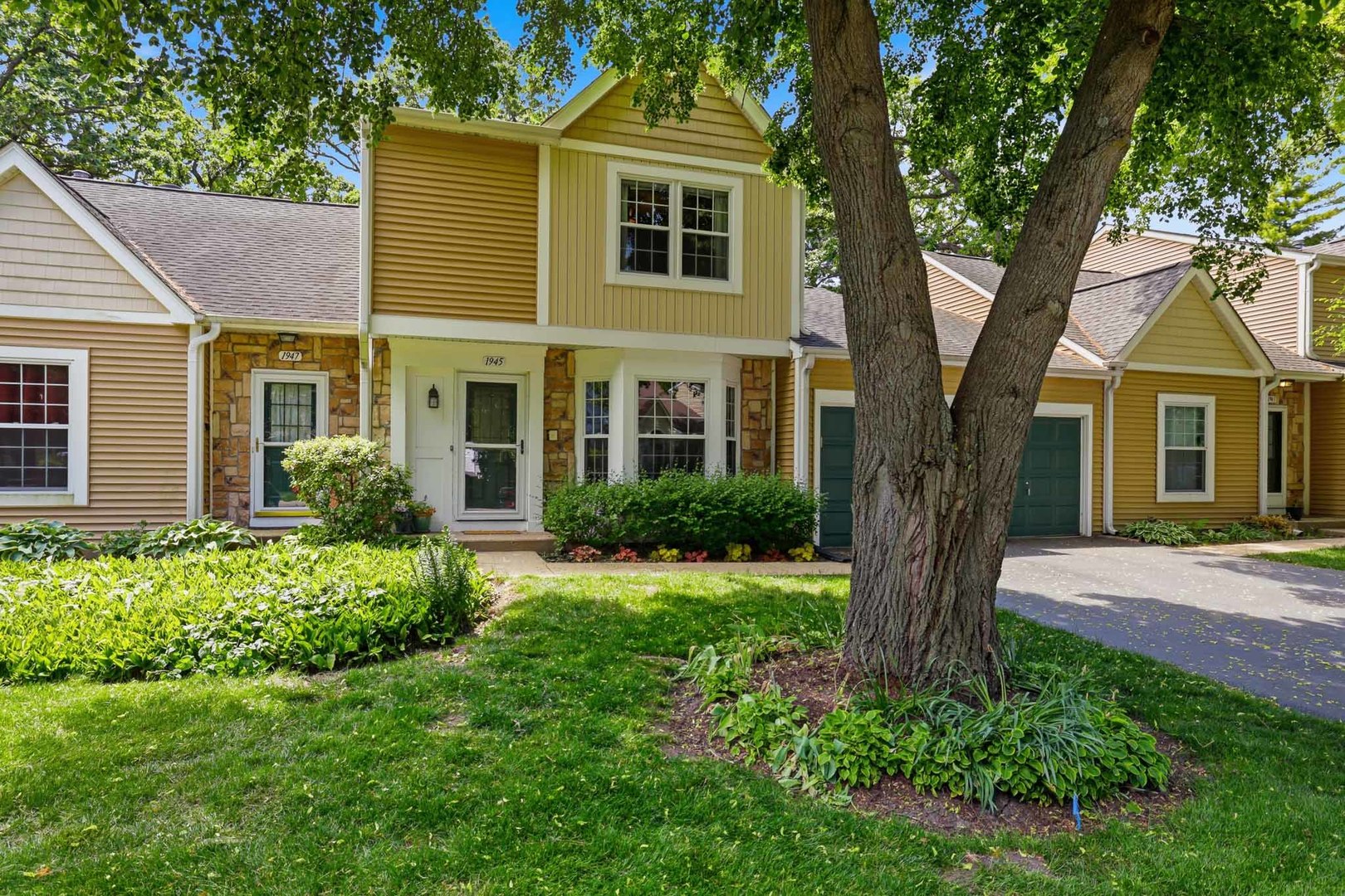1945 Ozark Parkway