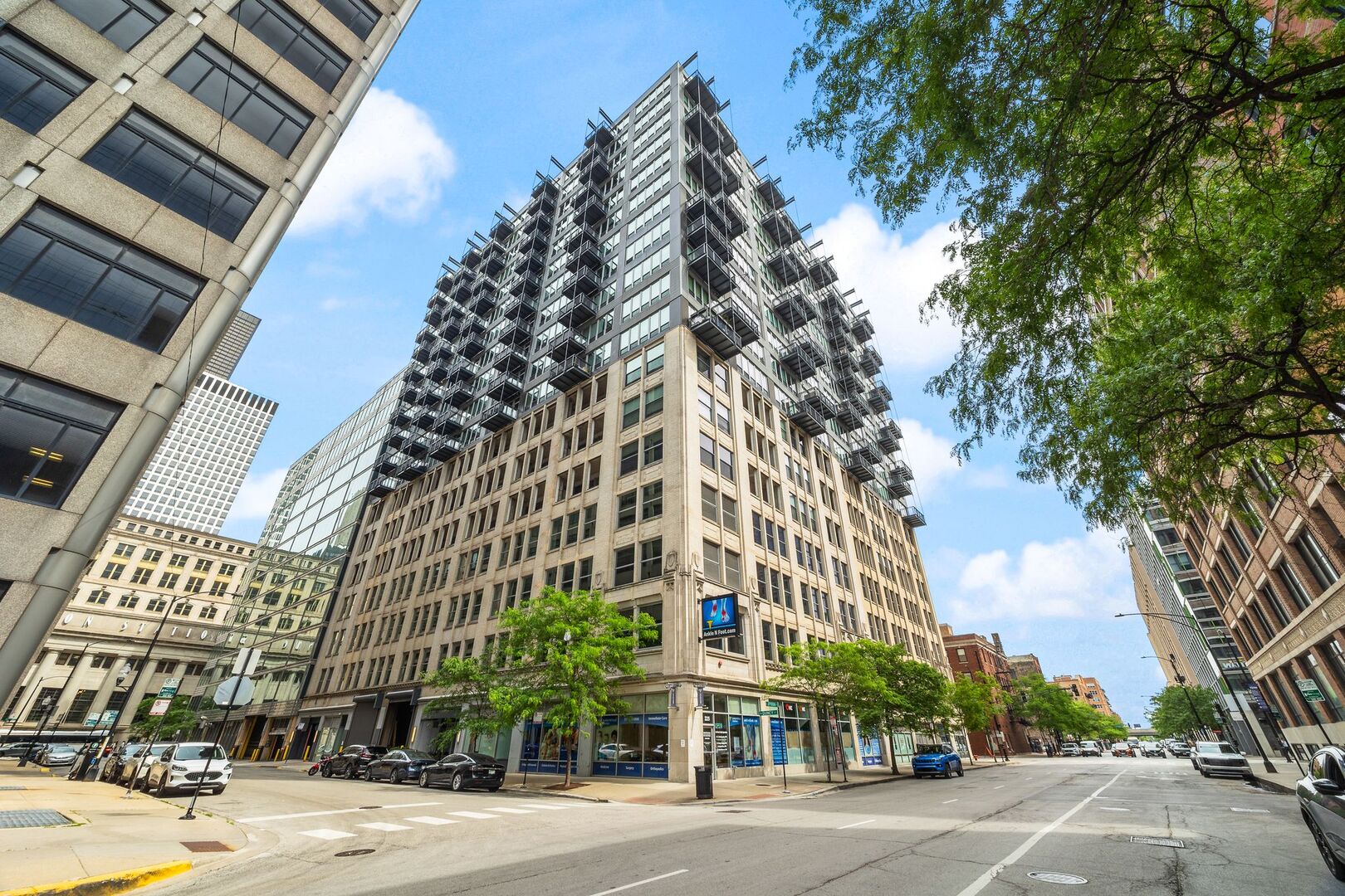 565 Quincy Street