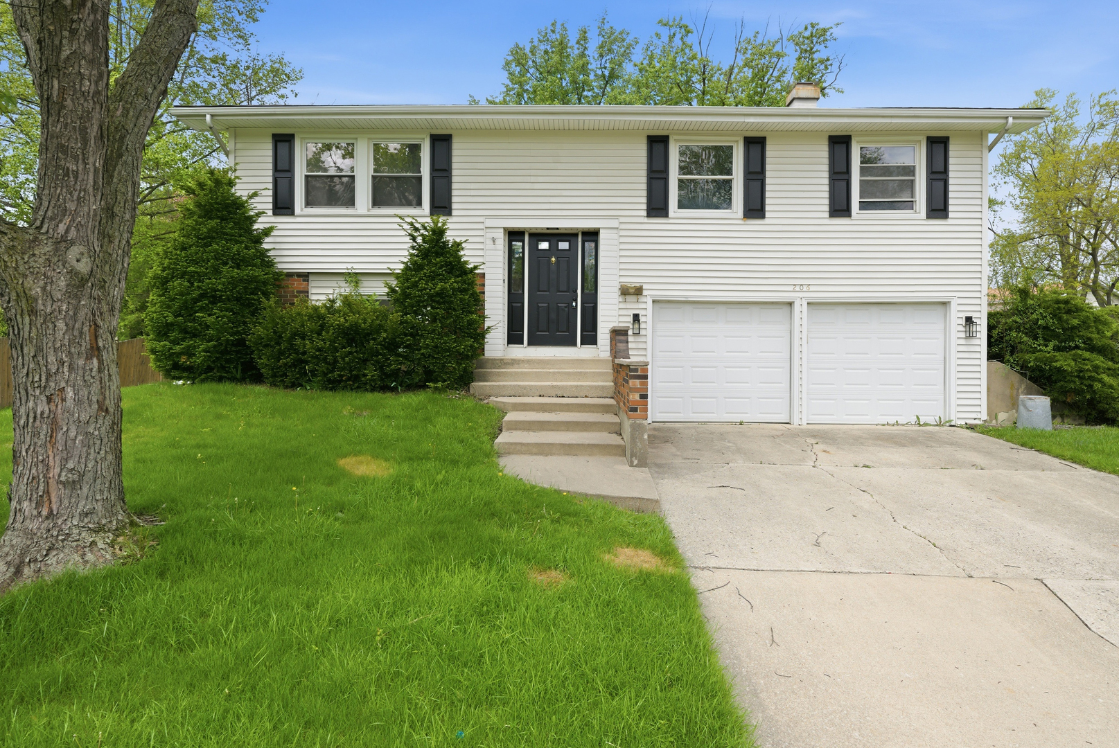 2S206 Mayfield Lane
