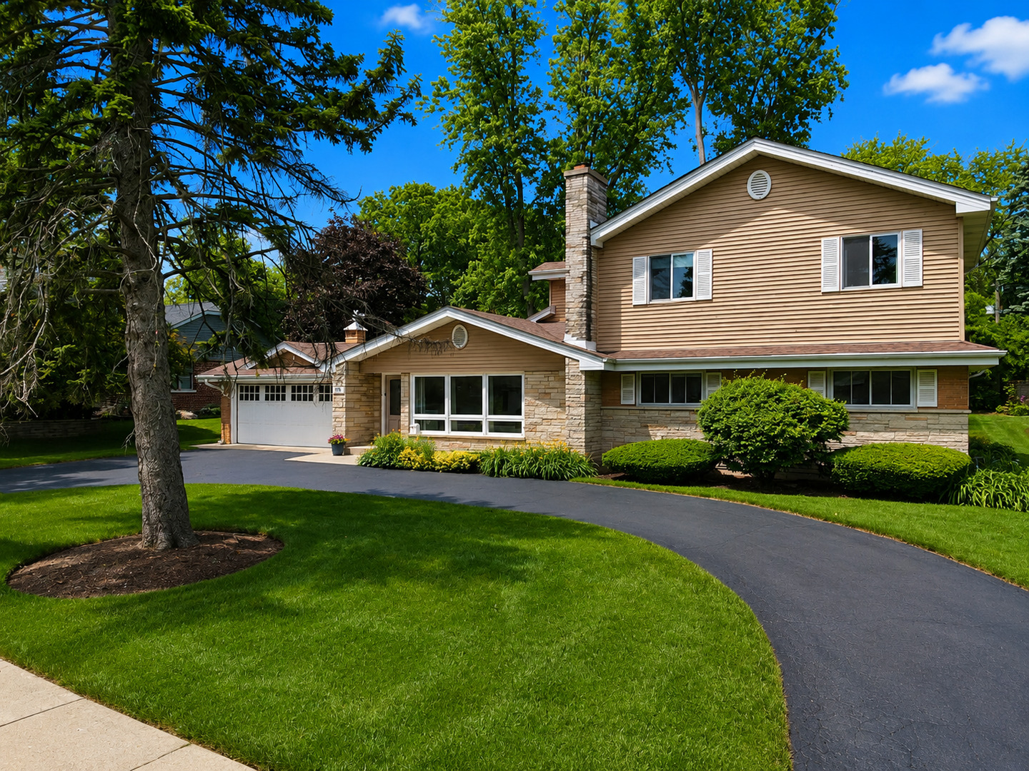 606 Country Club Drive