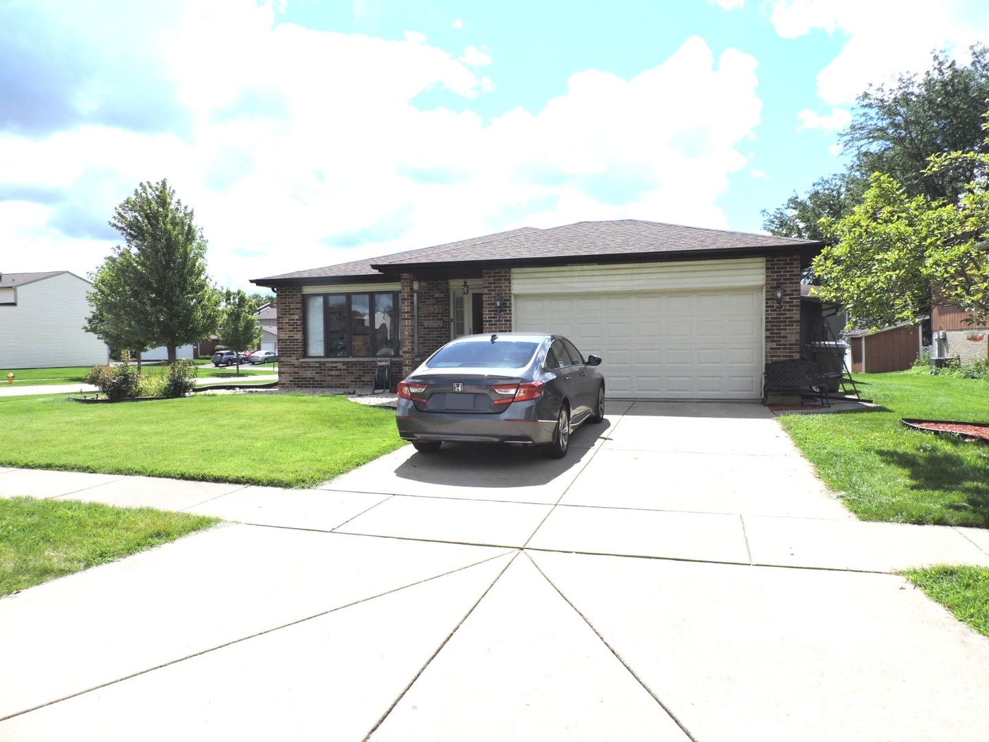 6931 Coachwood Trail