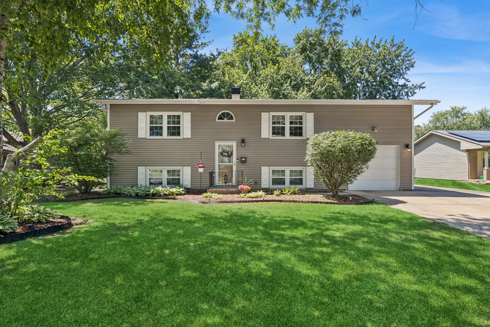 725 Wiltshire Court