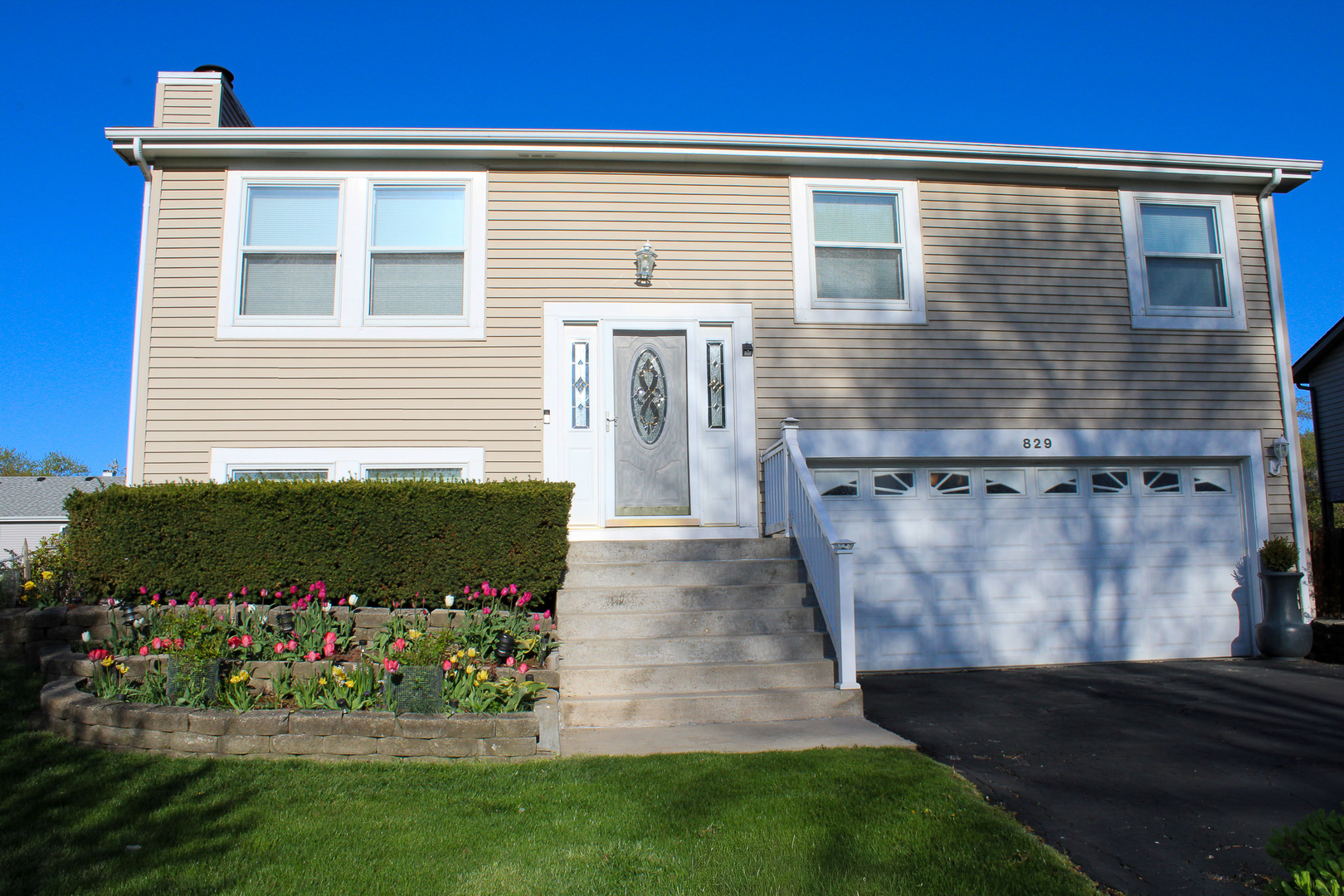 829 Prairie Avenue