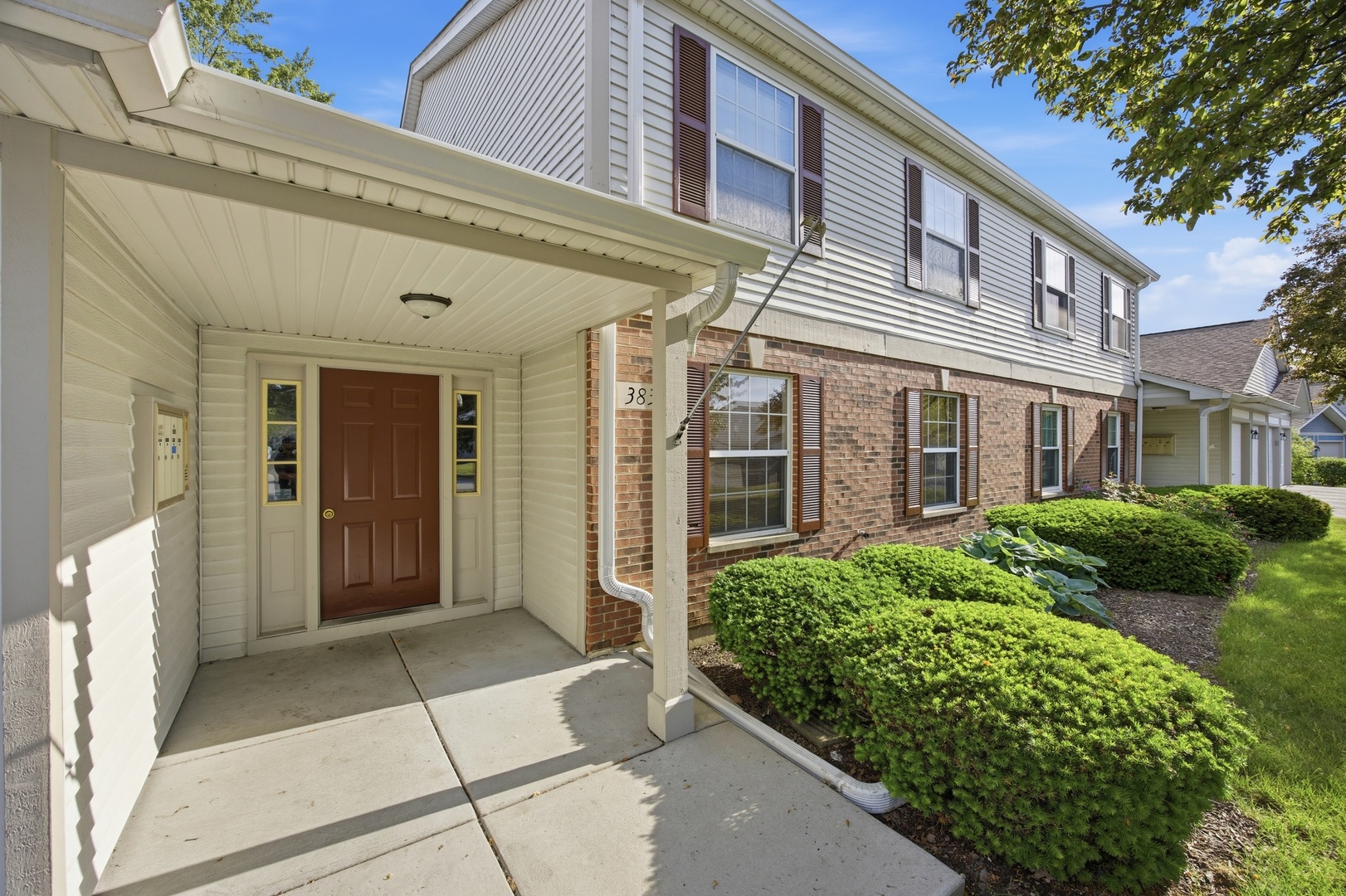 383 Woodview Circle