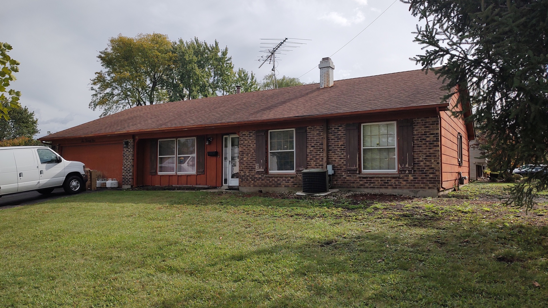 625 Meadowbrook Lane