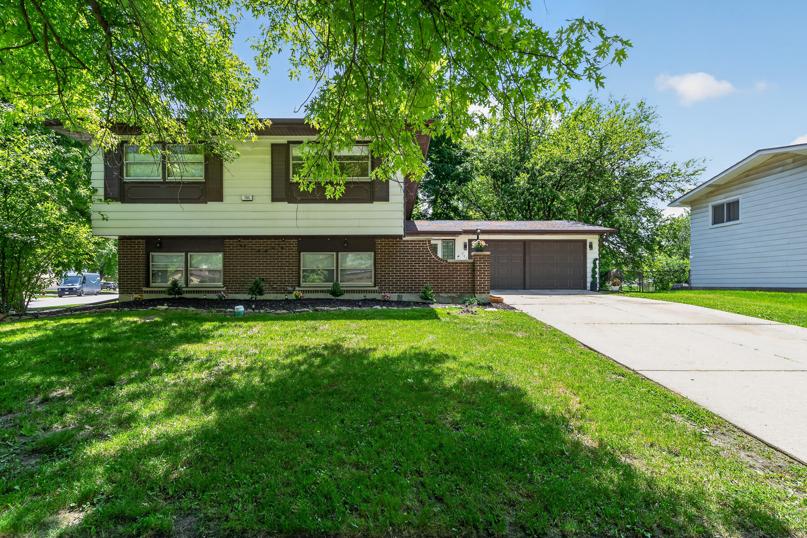 702 Fitzhenry Court