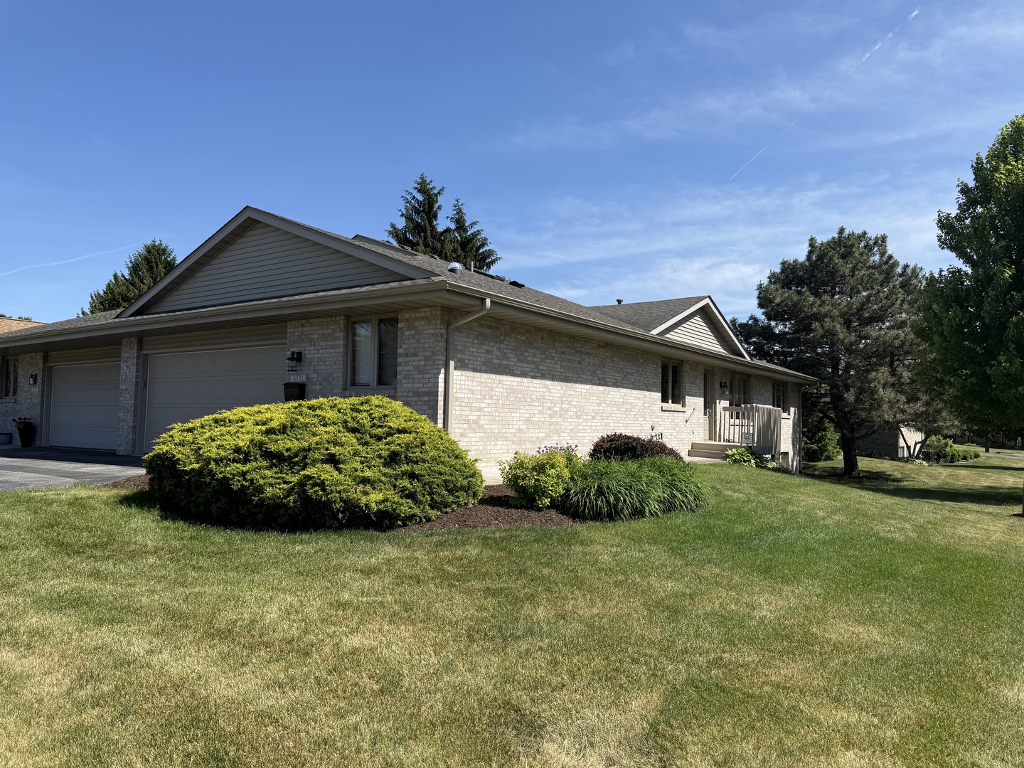 6521 Laurelwood Drive