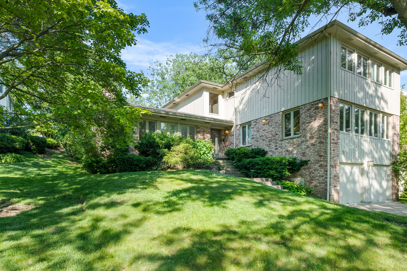 559 Hillside Drive