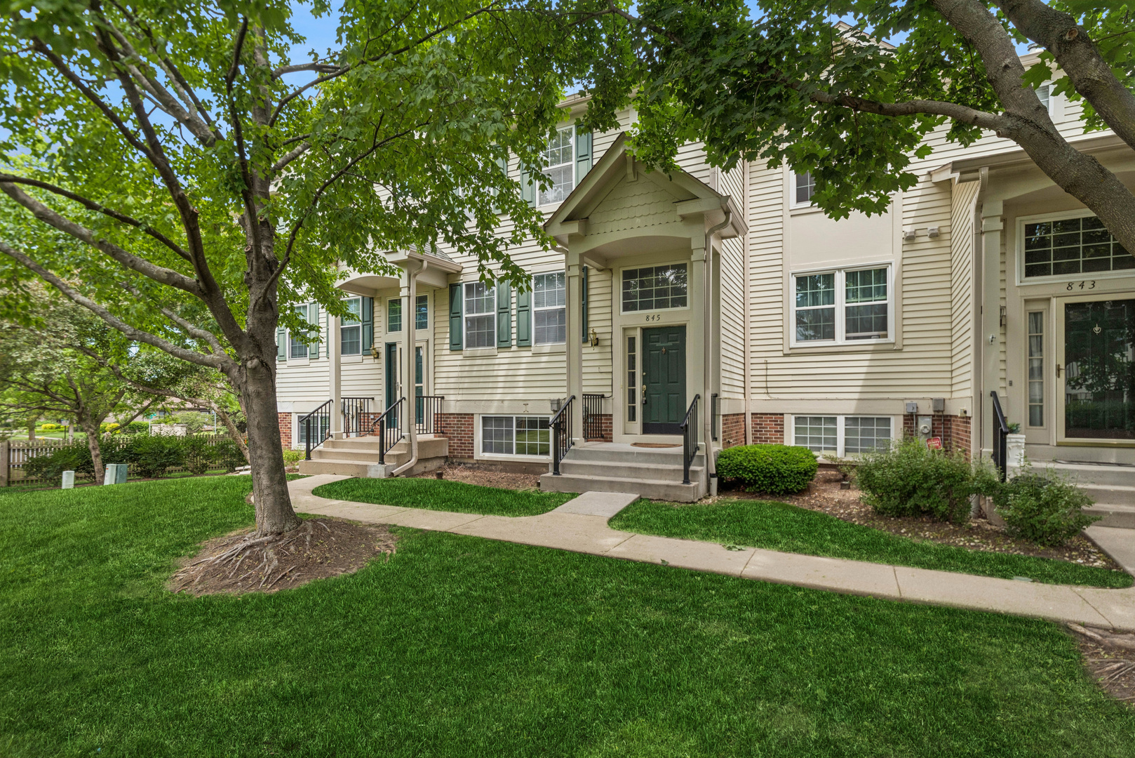 845 Essex Circle