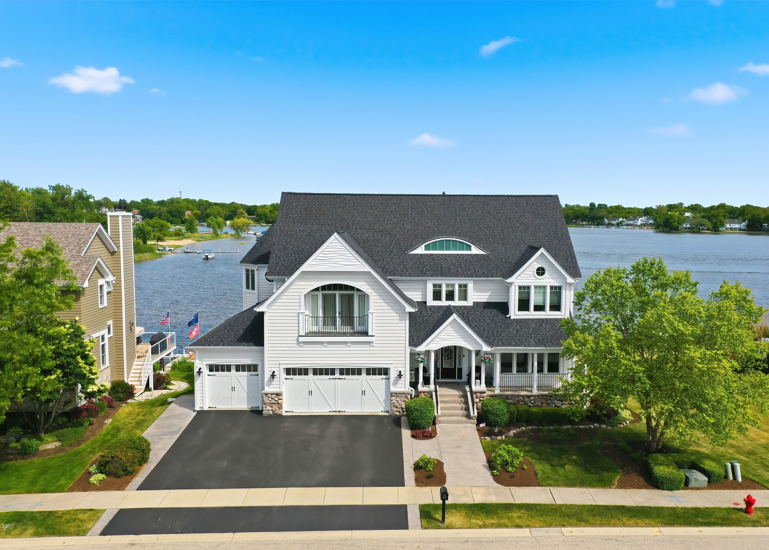 820 Peninsula Drive