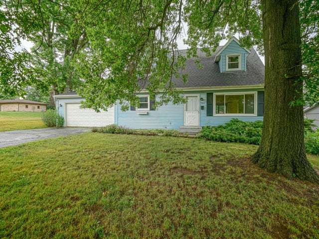 943 Crest Court