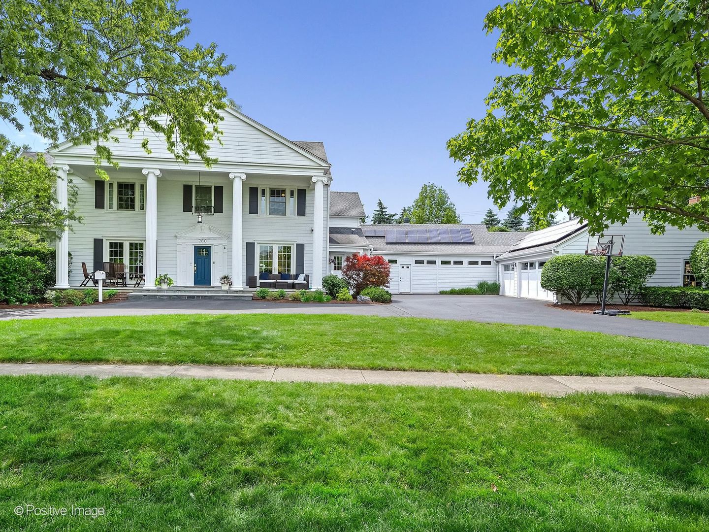 260 STONEGATE Road