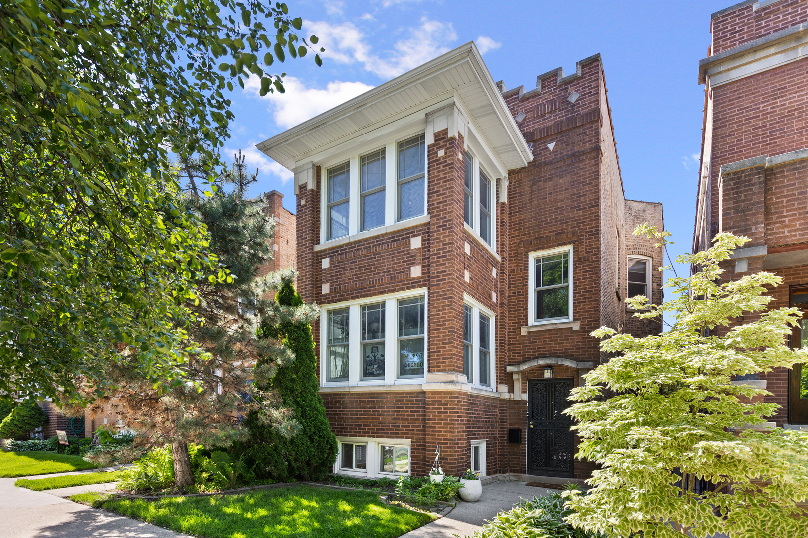 2541 ARGYLE Street