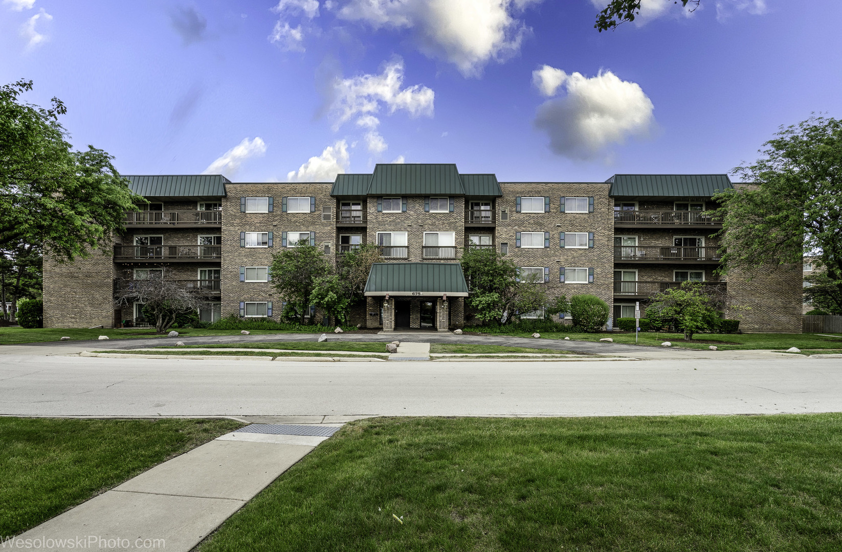 675 GROVE Drive