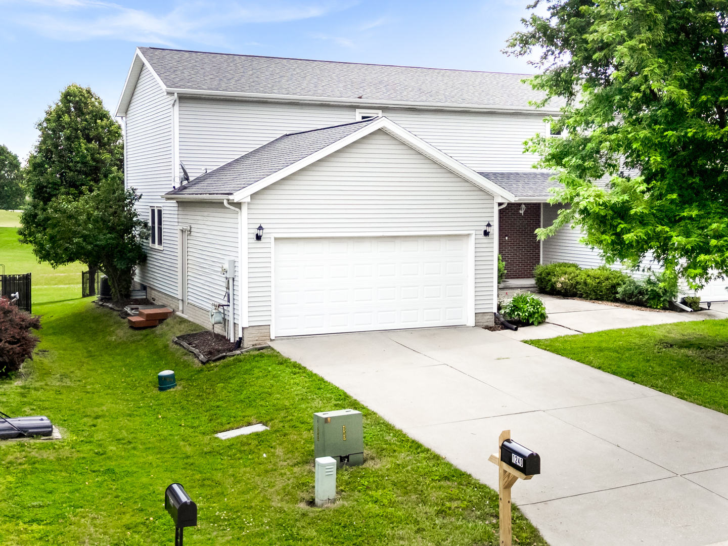 1240 Beacon Hill Court