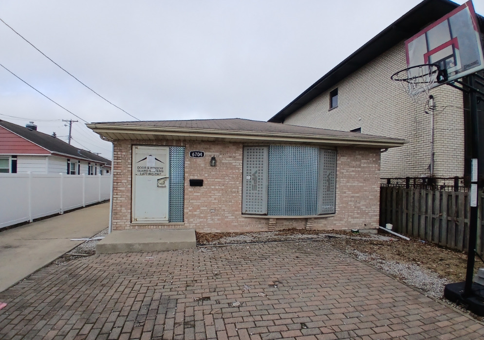 6704 Forest Preserve Drive