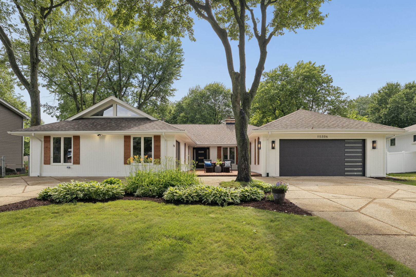 11S506 Whittington Lane