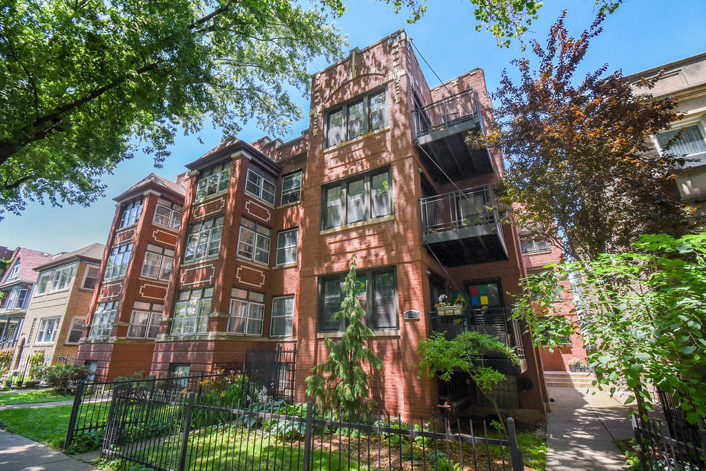 1322 Winona Street