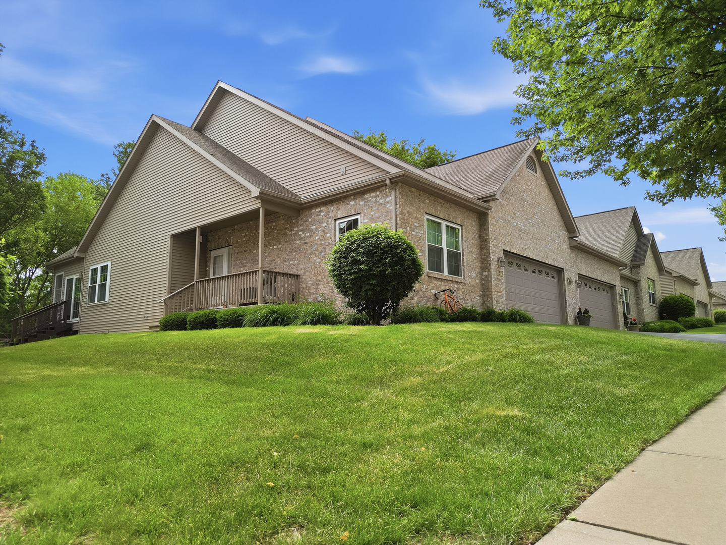 1676 Overlook Drive