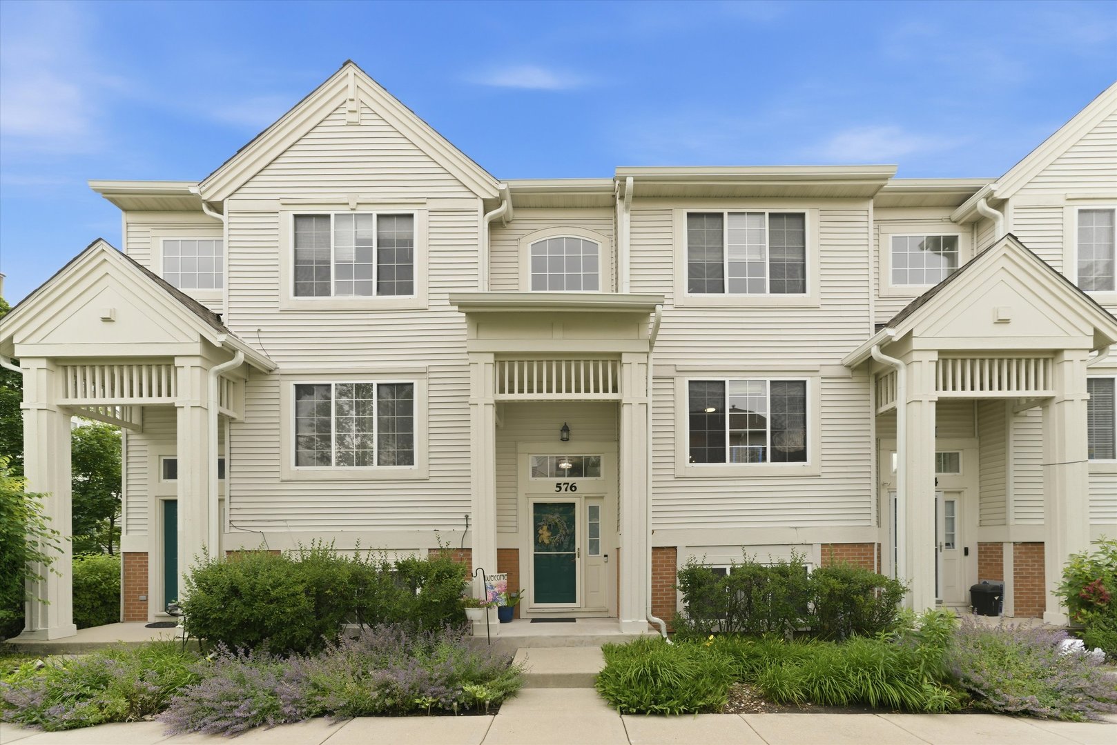 576 Rosehall Lane