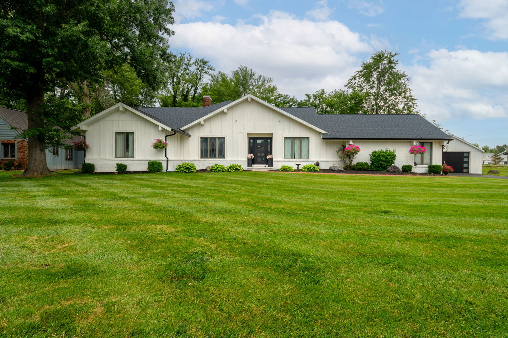 3302 Lakeview Road