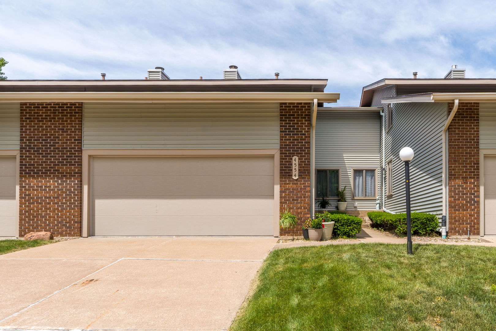 4554 Bunker Hill Drive