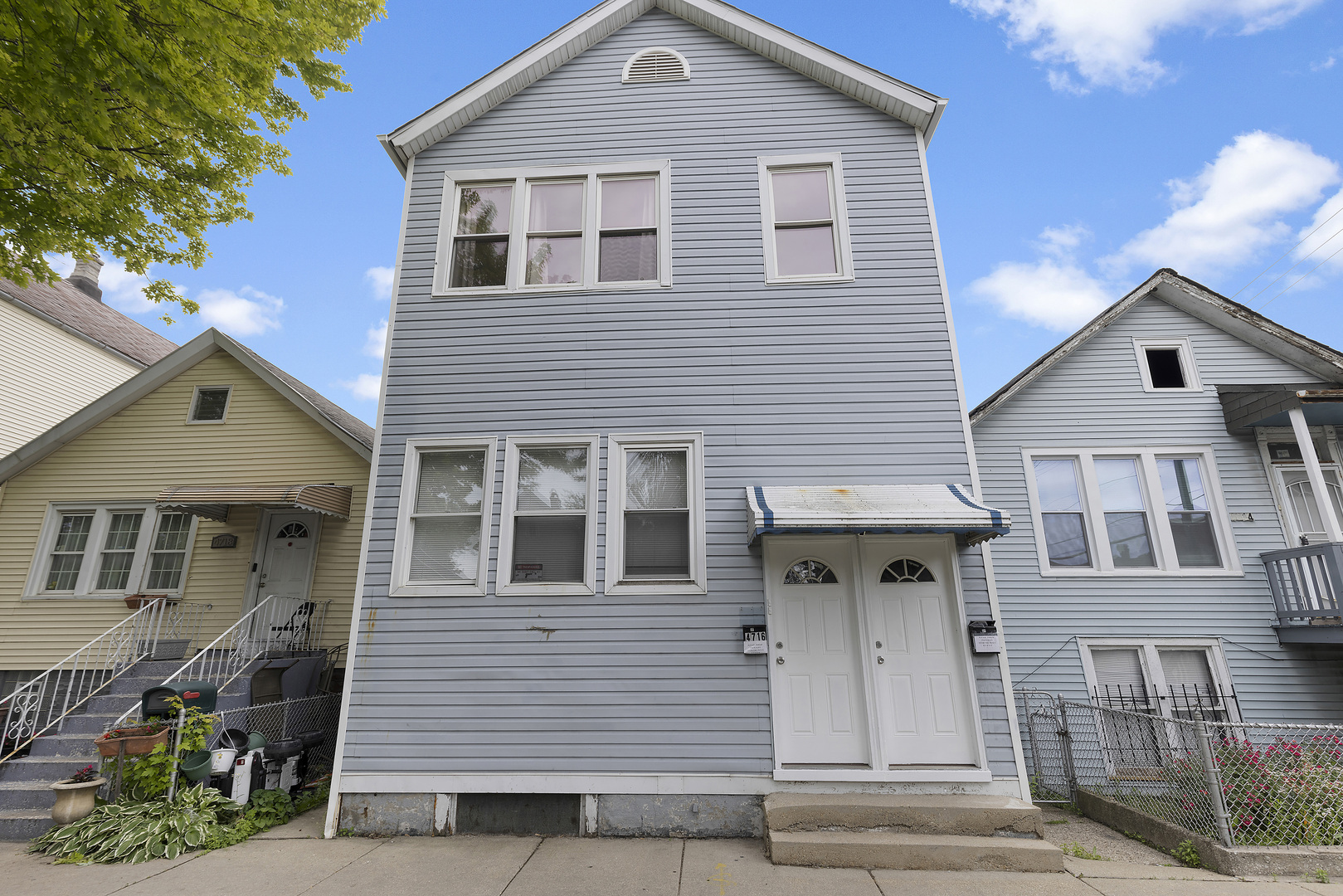 4716 Loomis Boulevard