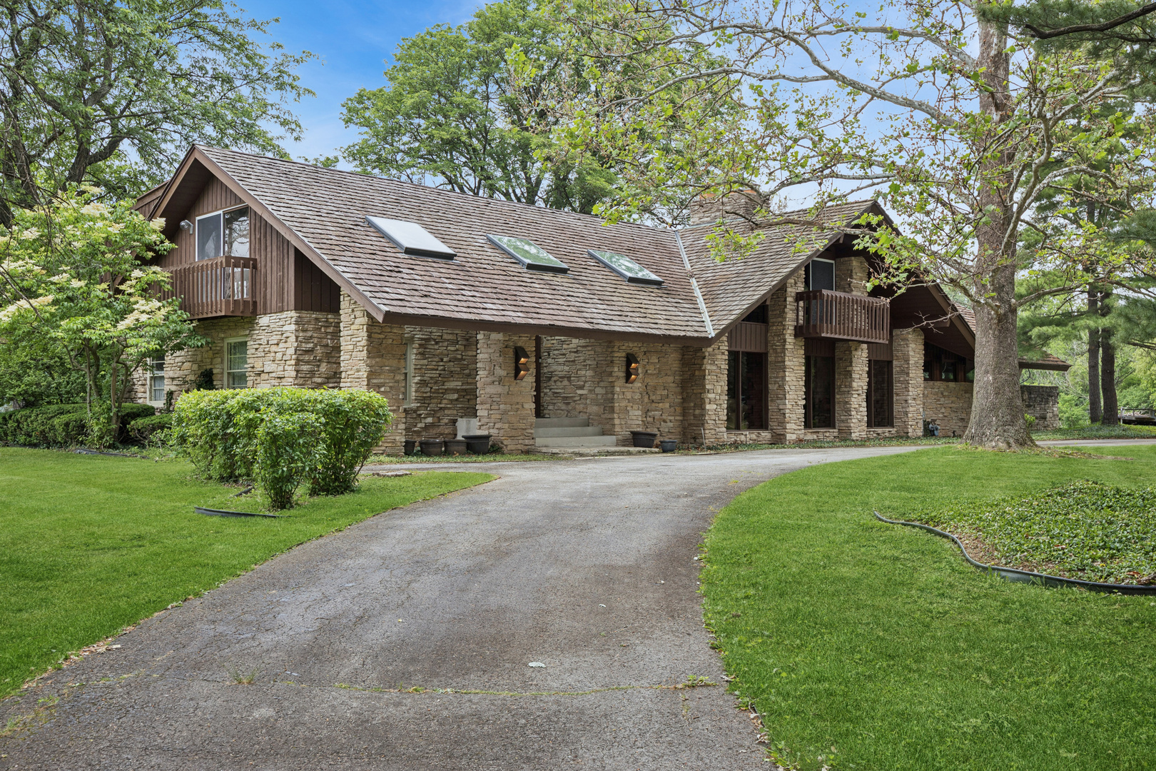 8080 Wolf Road