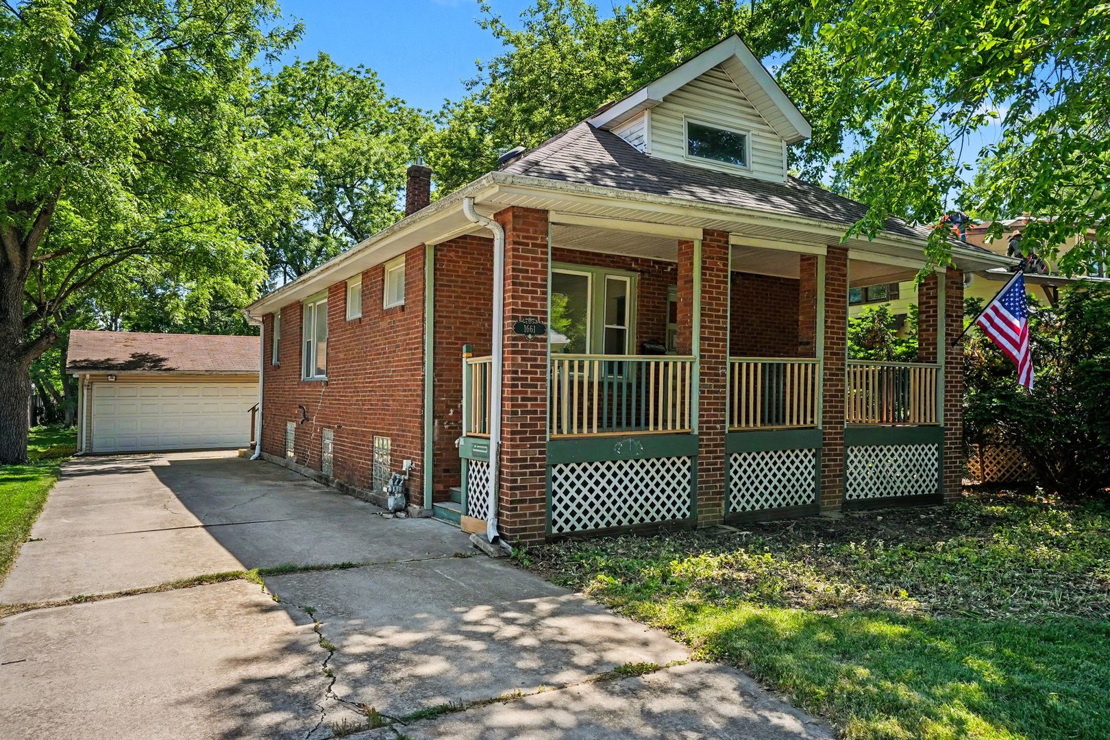 1661 Burr Oak Road