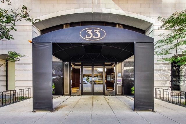 33 Huron Street