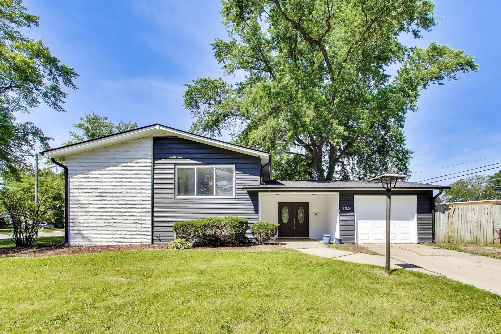 123 Boulder Hill Pass