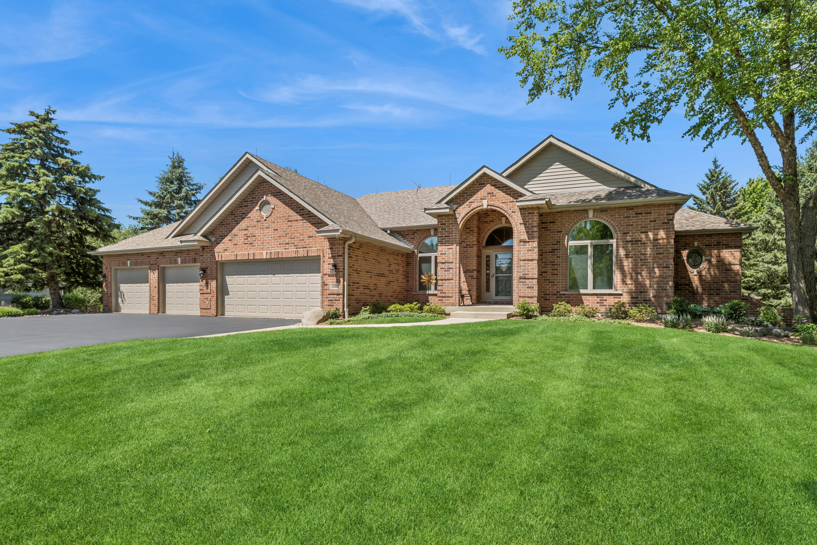10907 Red Hawk Lane