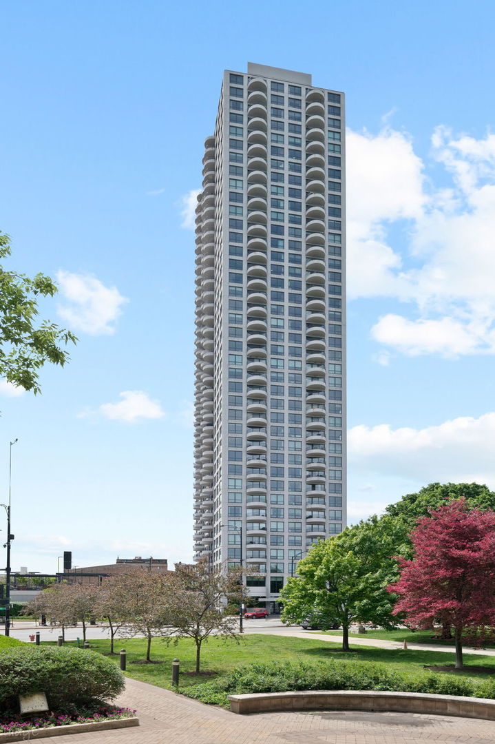 2020 Lincoln Park West