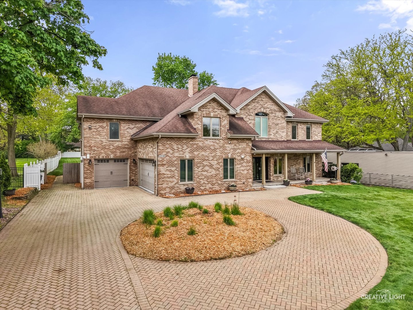 10S060 Clarendon Hills Road