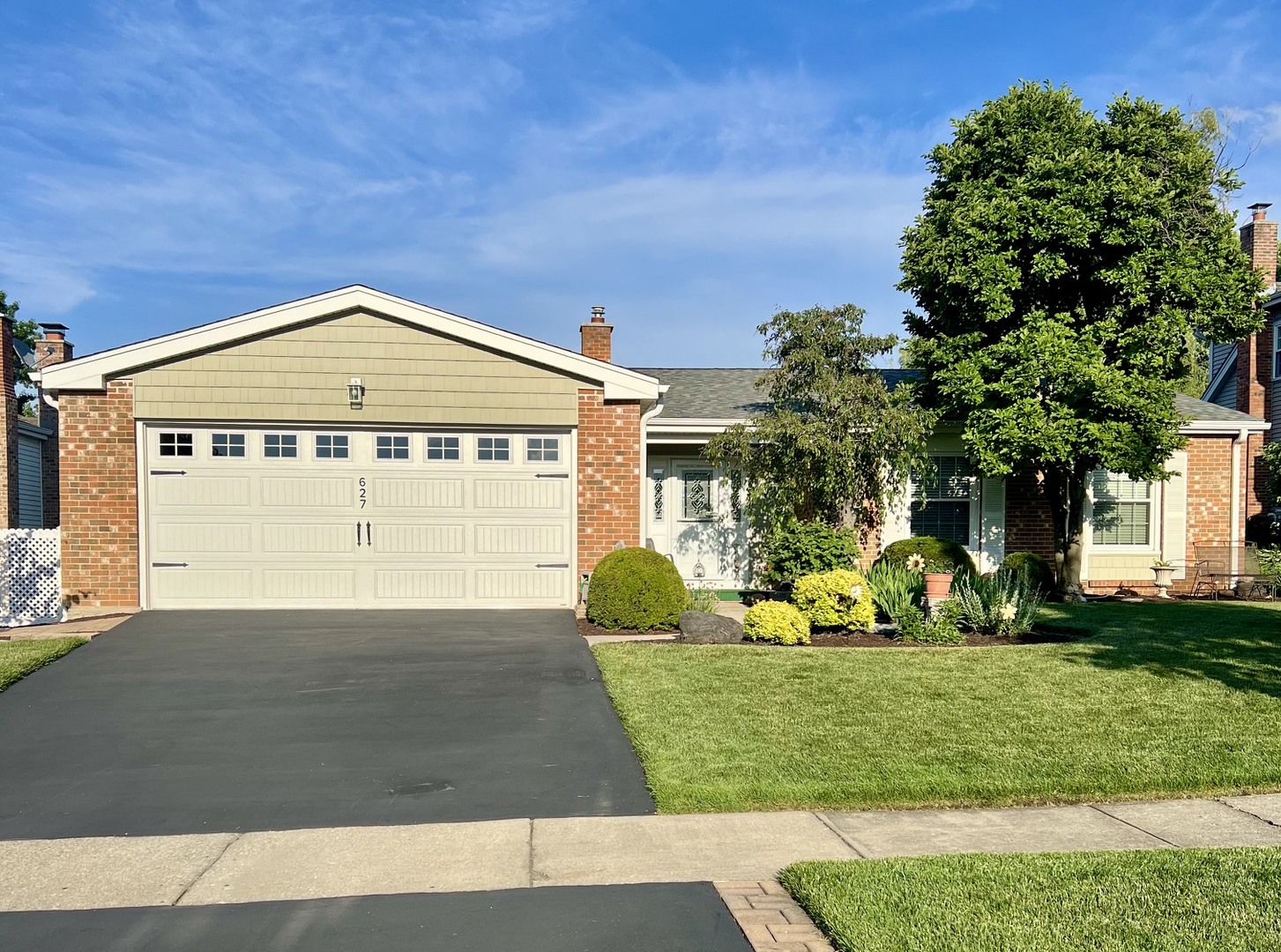 627 Oakwood Drive