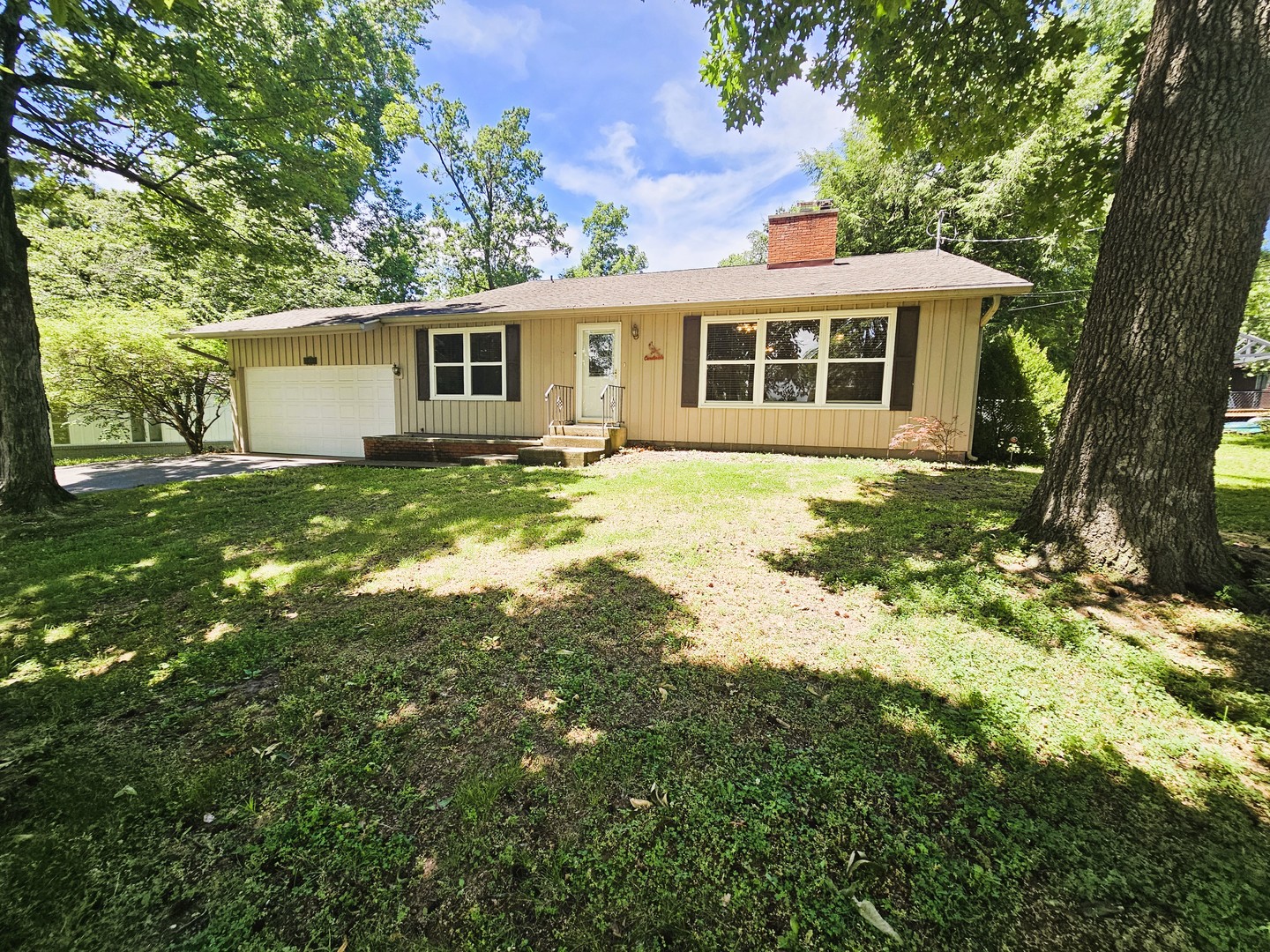 705 Lake Park Road