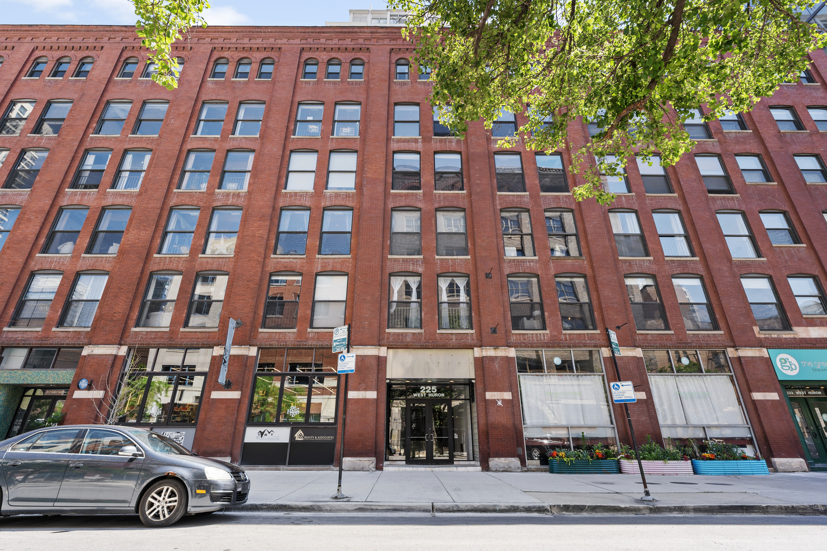 225 Huron Street