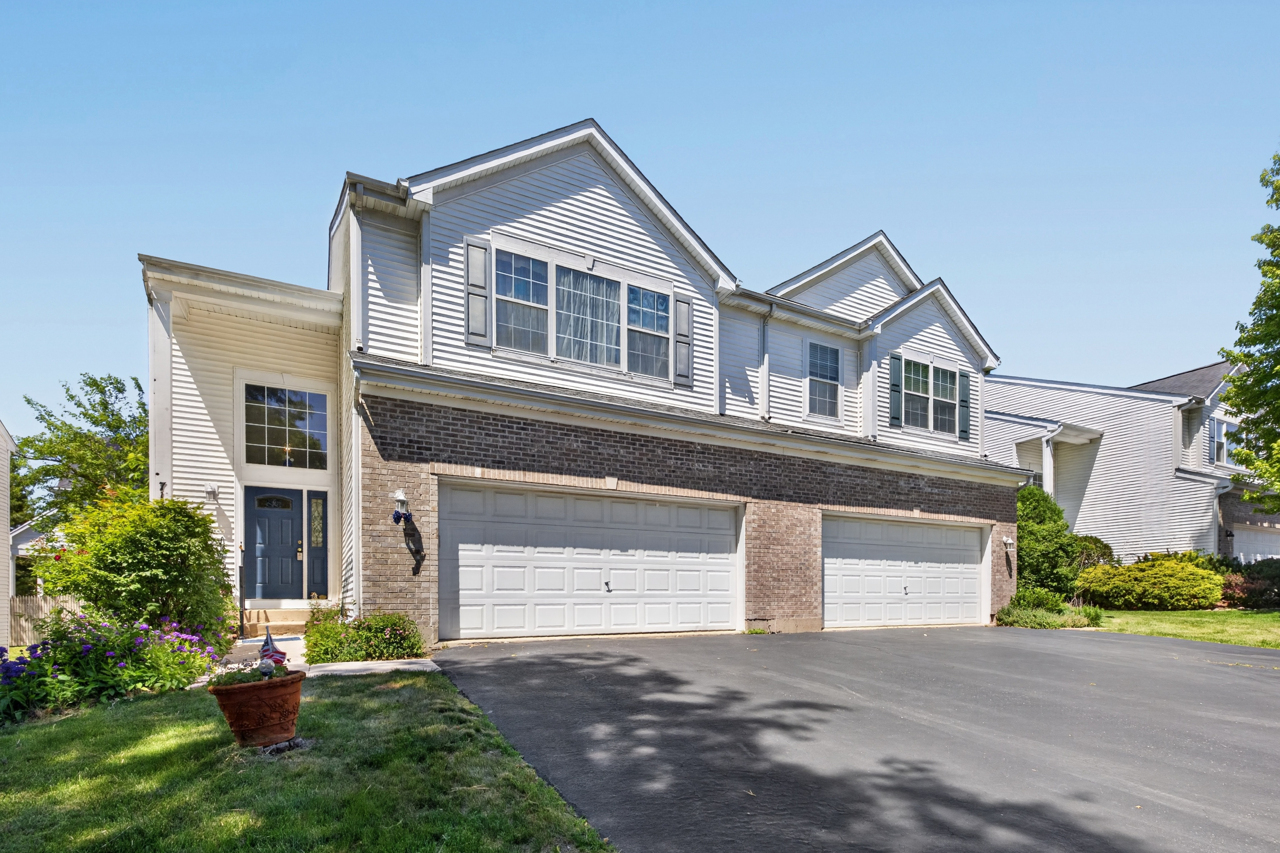 711 Red Oak Court
