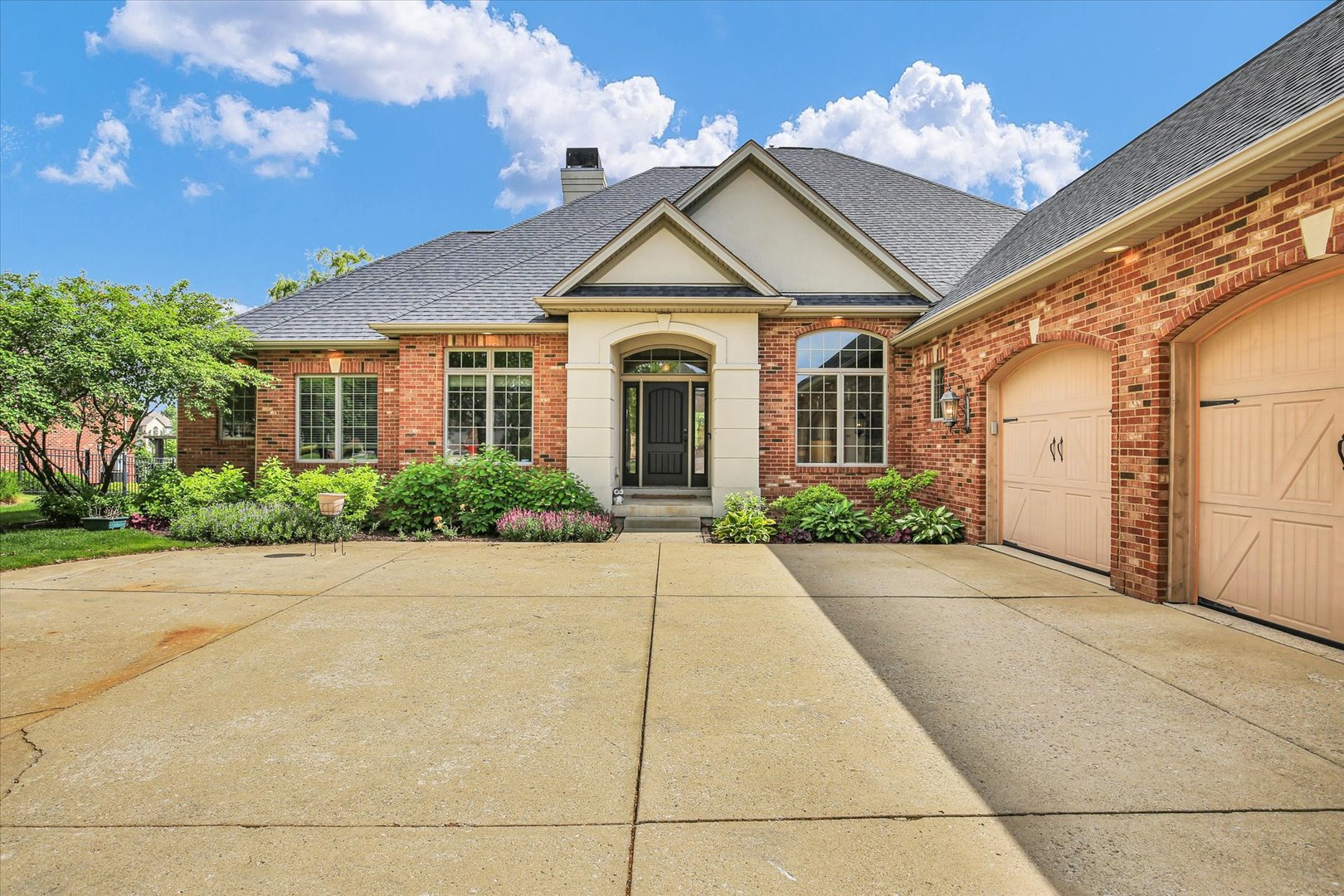 4905 Peifer Lane
