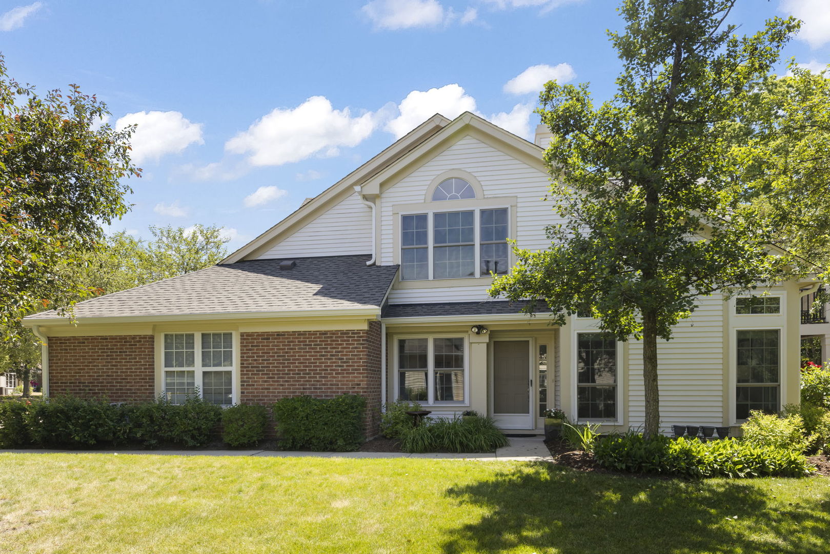 30W069 Penny Lane