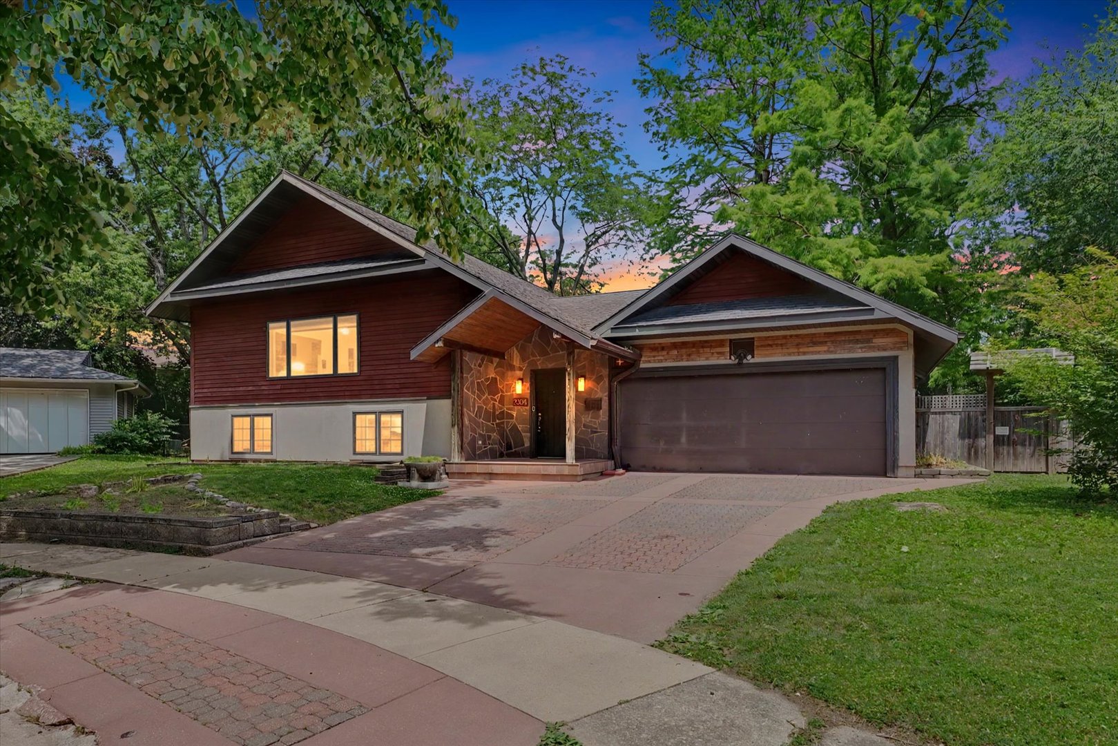 2304 Shurts Circle