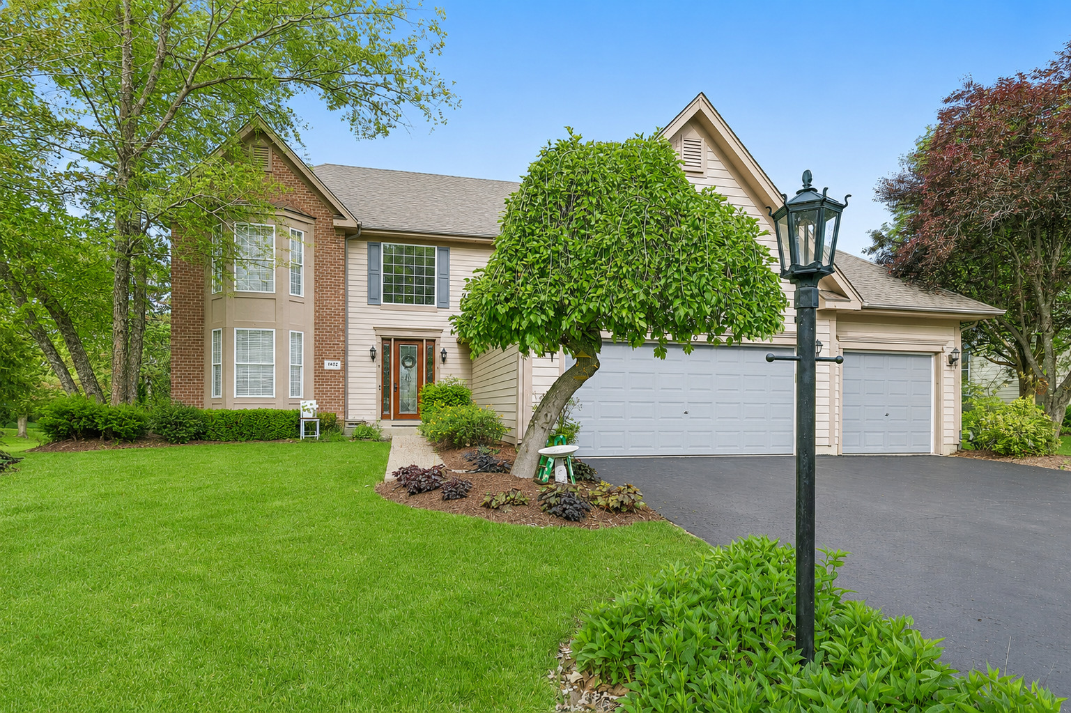 1476 Columbia Lane