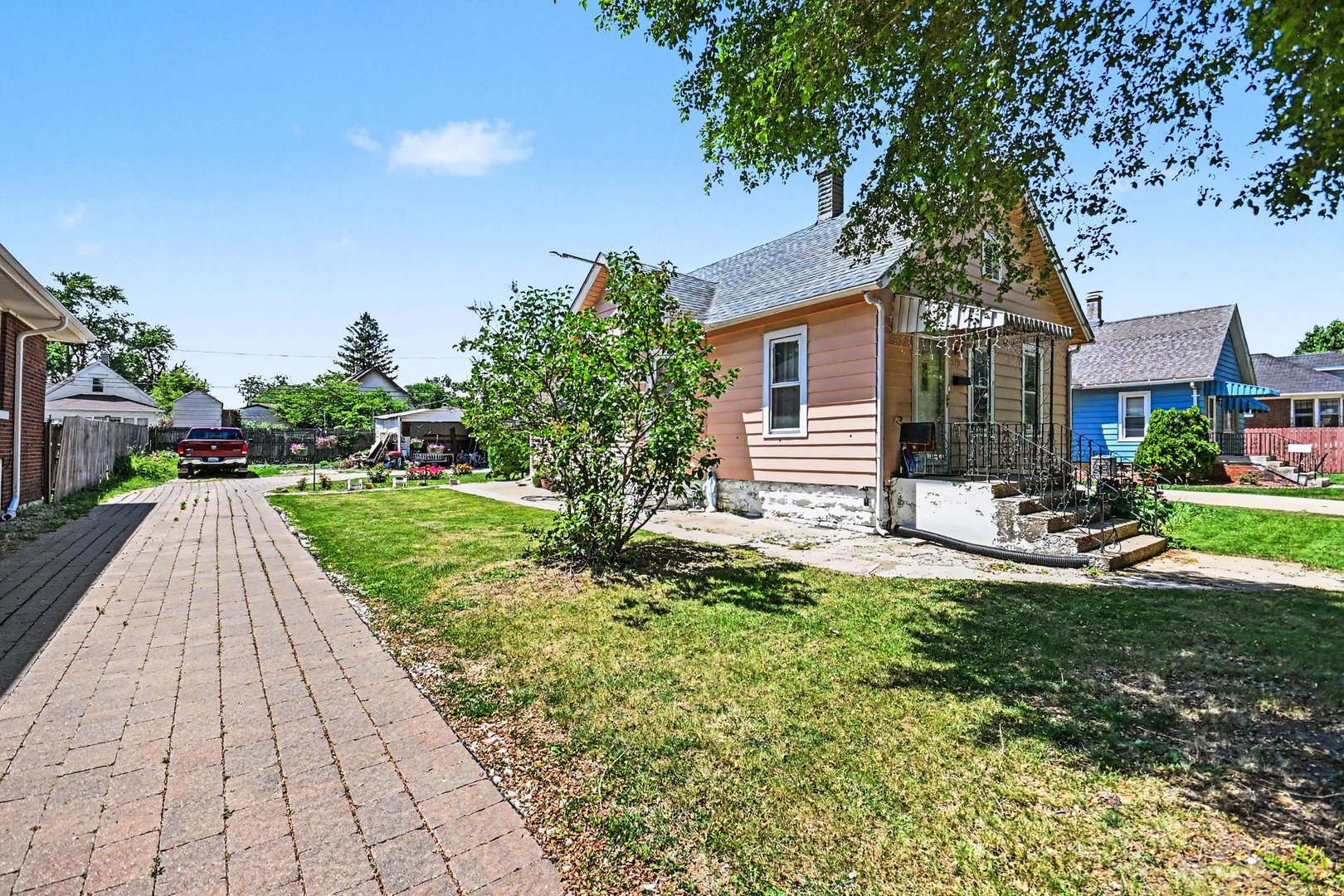 919 Center Street