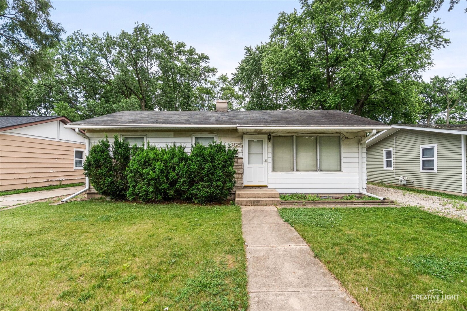 825 Foran Lane