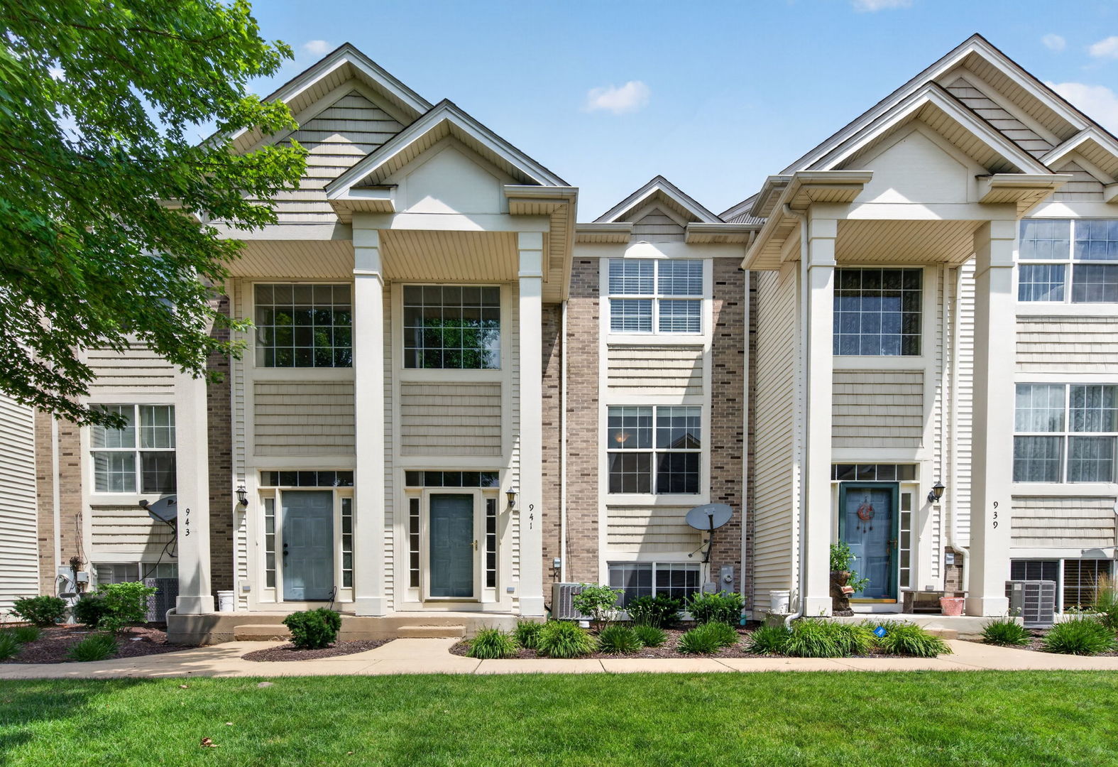 941 Summit Creek Drive