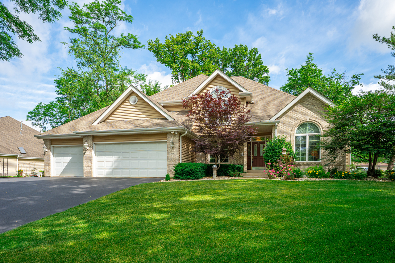 3347 VALLEY WOODS Drive