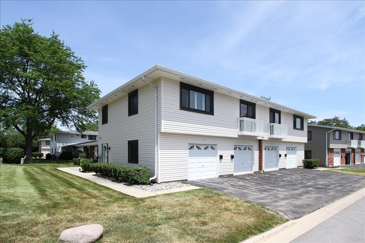 123 Fairlane Court