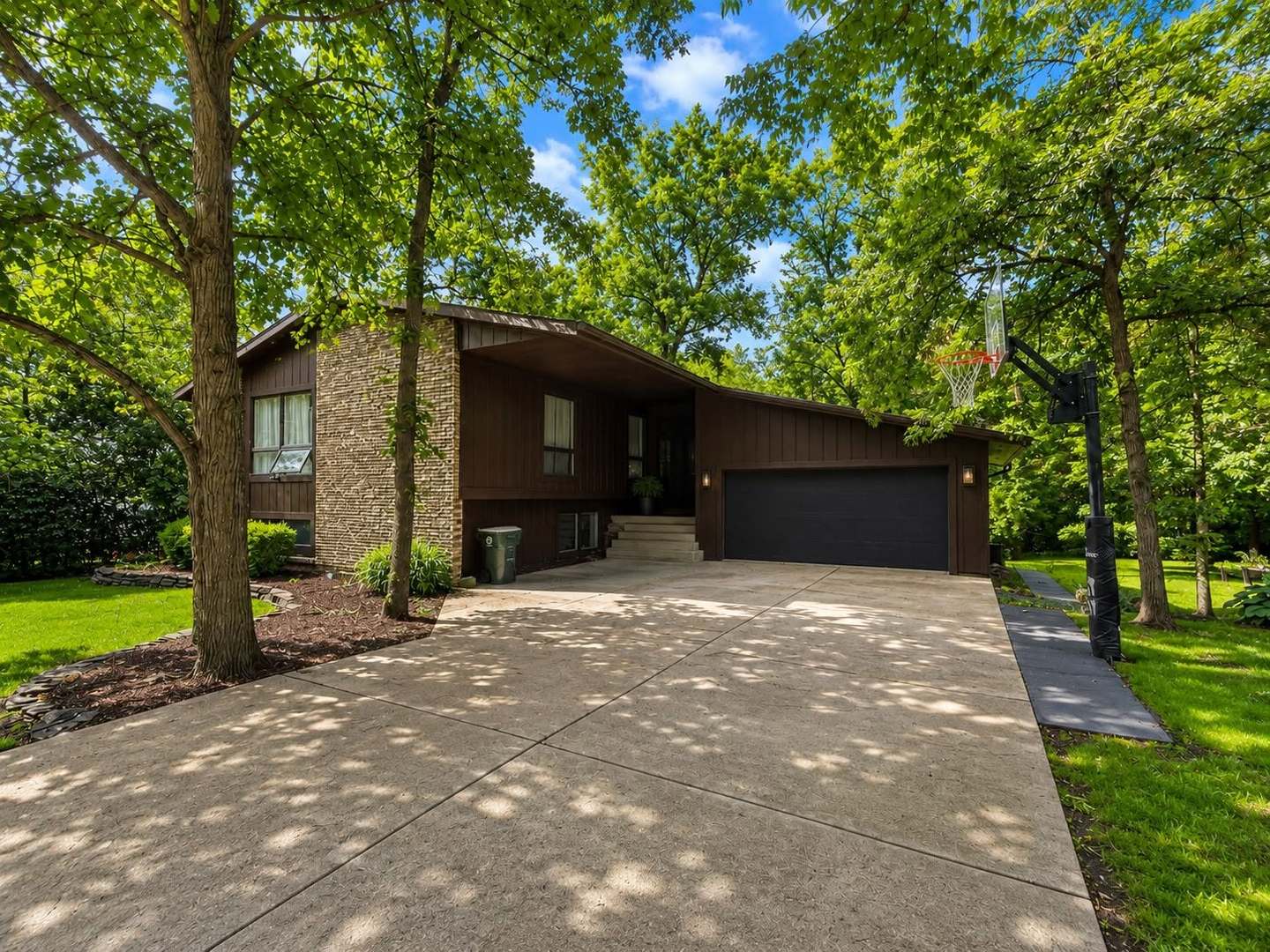 3130 Scenicwood Lane